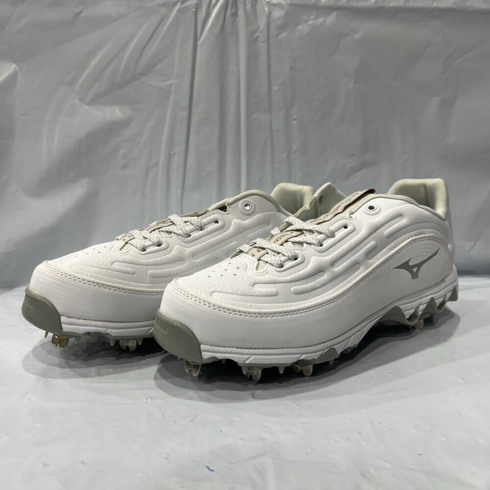 Mizuno Swift 8 Low Women's US 7 White 9-Spike Metal Baseball Cleats EBS1619